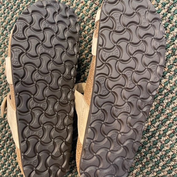 Mayari Birkenstocks- Excellent Condition - Picture 2 of 2
